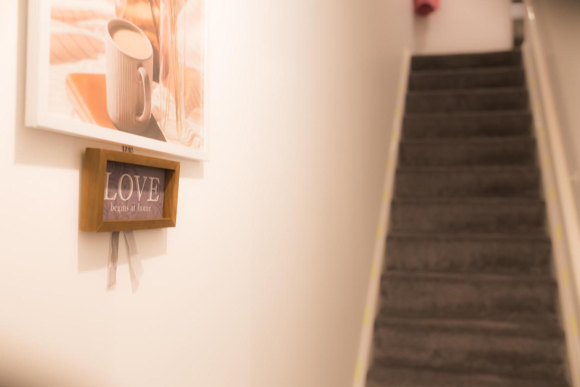Vakantiehuis Lucky - Ideal For Trade, Consultants & Family - Near Alton Towers, 3 Bedrooms - 4 Beds - Max 5 Guests Stoke-on-Trent