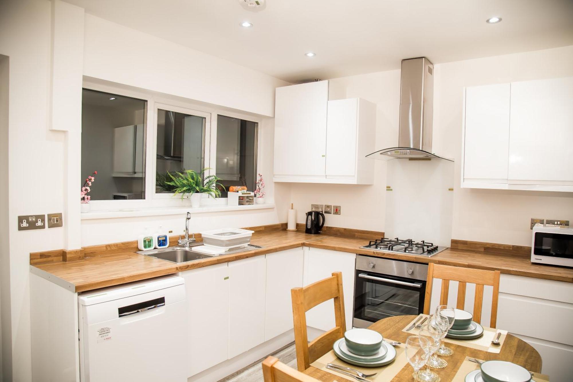 Vakantiehuis Lucky - Ideal For Trade, Consultants & Family - Near Alton Towers, 3 Bedrooms - 4 Beds - Max 5 Guests Stoke-on-Trent