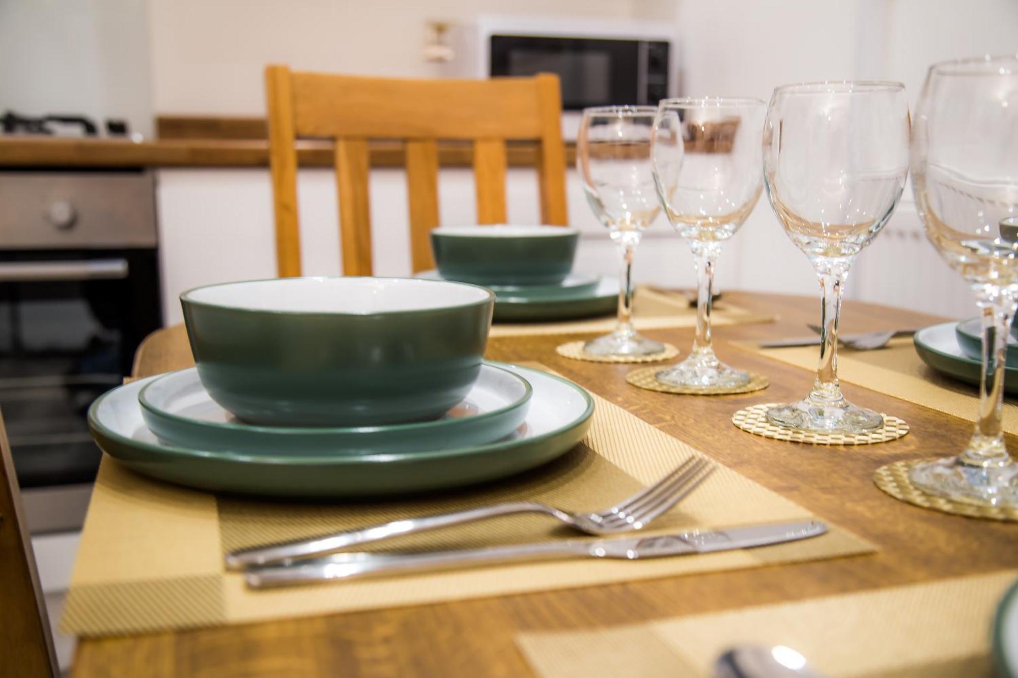 Holiday home Lucky - Ideal For Trade, Consultants & Family - Near Alton Towers, 3 Bedrooms - 4 Beds - Max 5 Guests