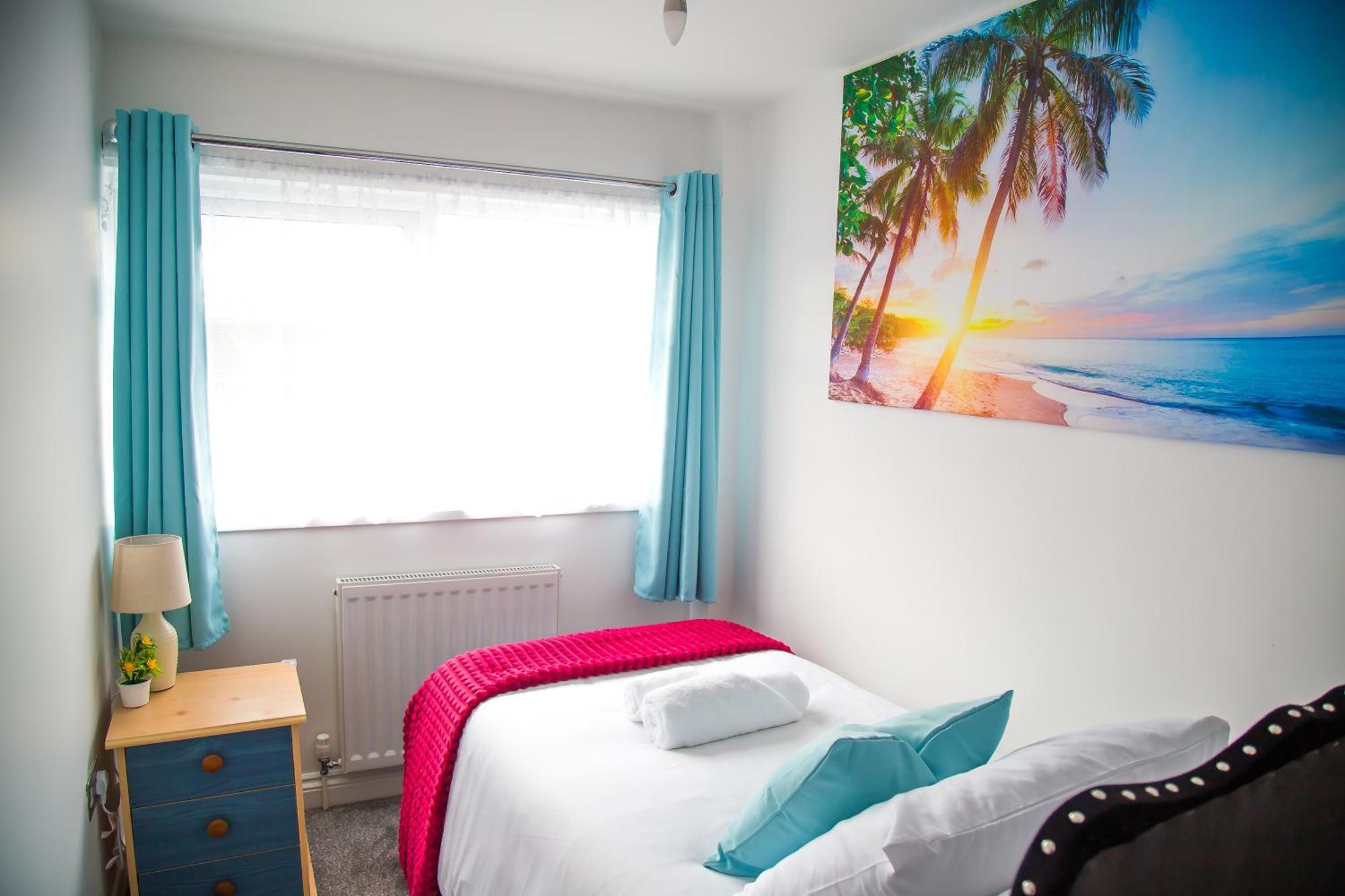 Holiday home Lucky - Ideal For Trade, Consultants & Family - Near Alton Towers, 3 Bedrooms - 4 Beds - Max 5 Guests Stoke-on-Trent